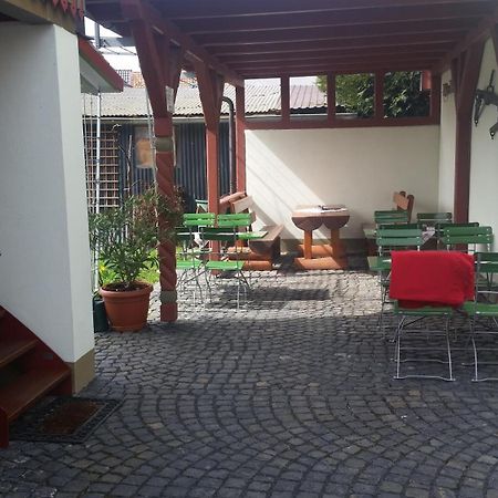 Cafe Im Hof- Bed & Breakfast Streufdorf Bagian luar foto
