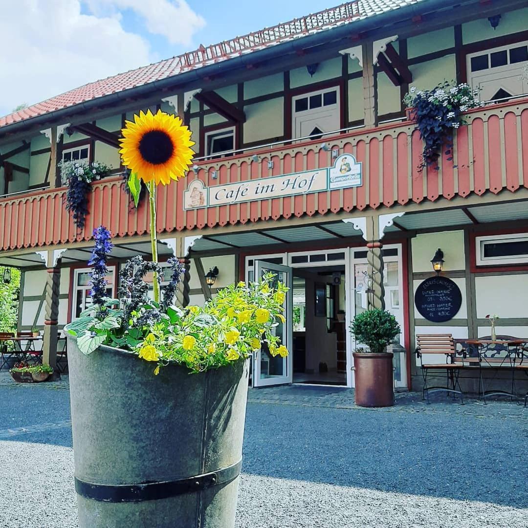 Cafe Im Hof- Bed & Breakfast Streufdorf Bagian luar foto