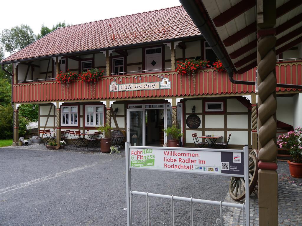 Cafe Im Hof- Bed & Breakfast Streufdorf Bagian luar foto