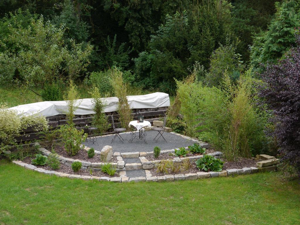 Cafe Im Hof- Bed & Breakfast Streufdorf Bagian luar foto